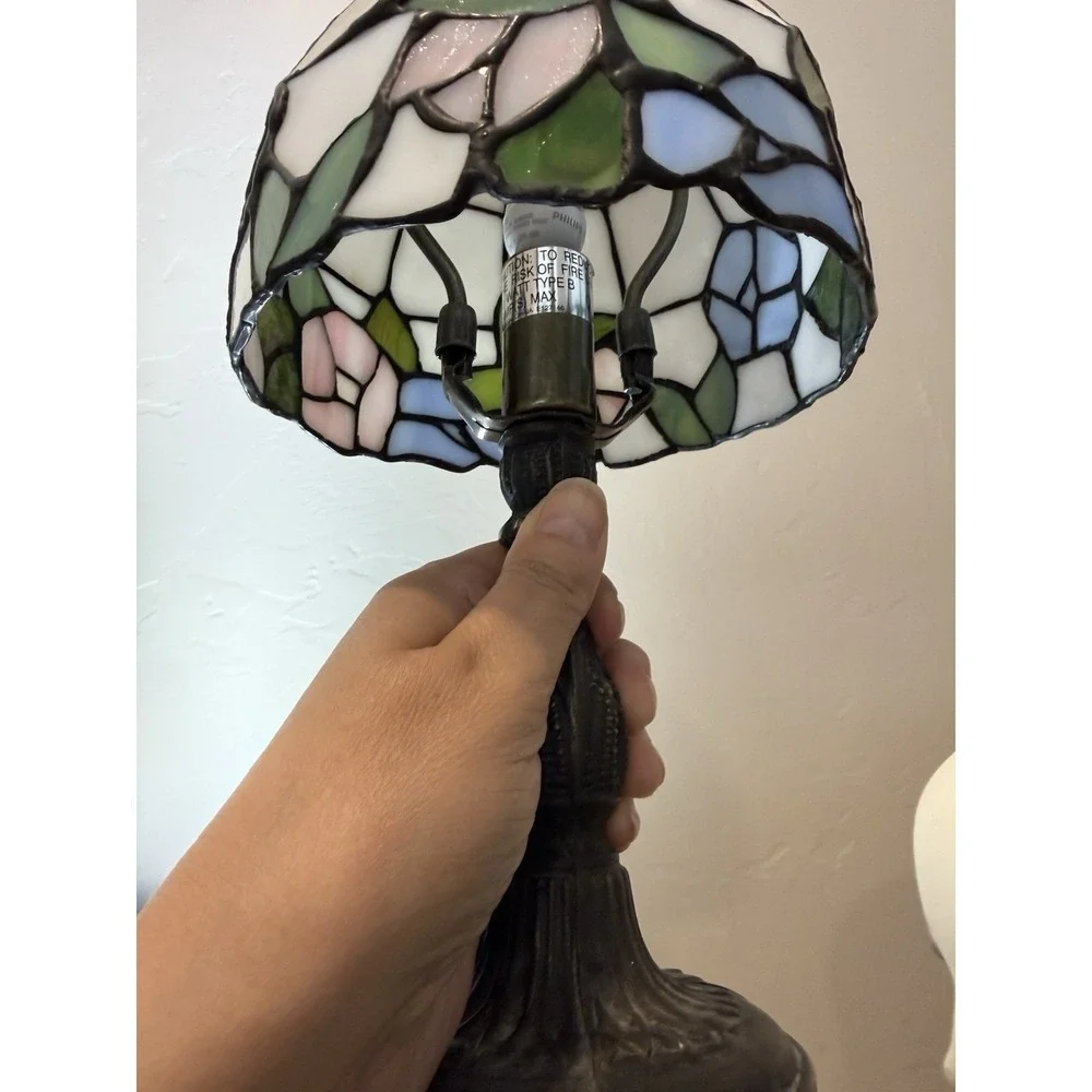 Vintage Tiffany Style Accent Table Lamp Pink Blue Roses Stained Glass Flower 13
